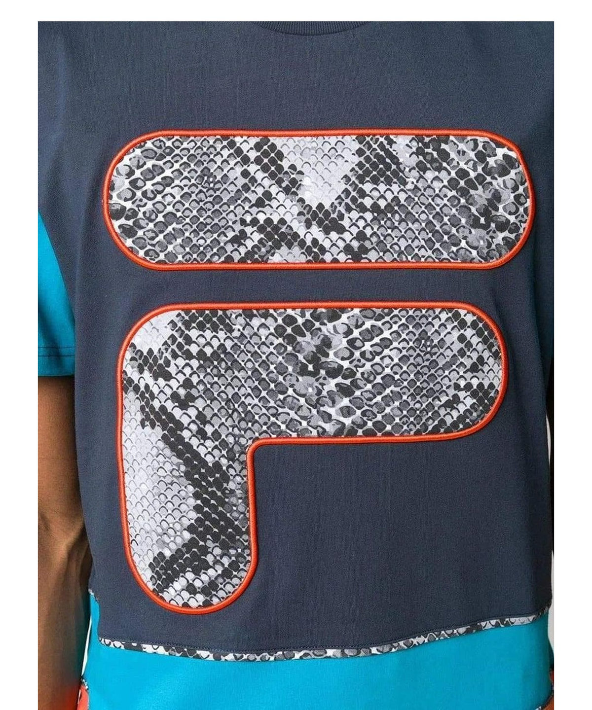 T-shirt con logo stampato 4