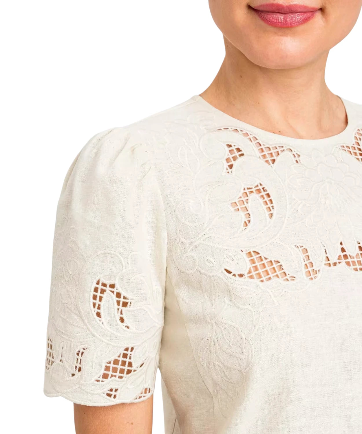 Kort kjole i hørblanding med elegant broderi