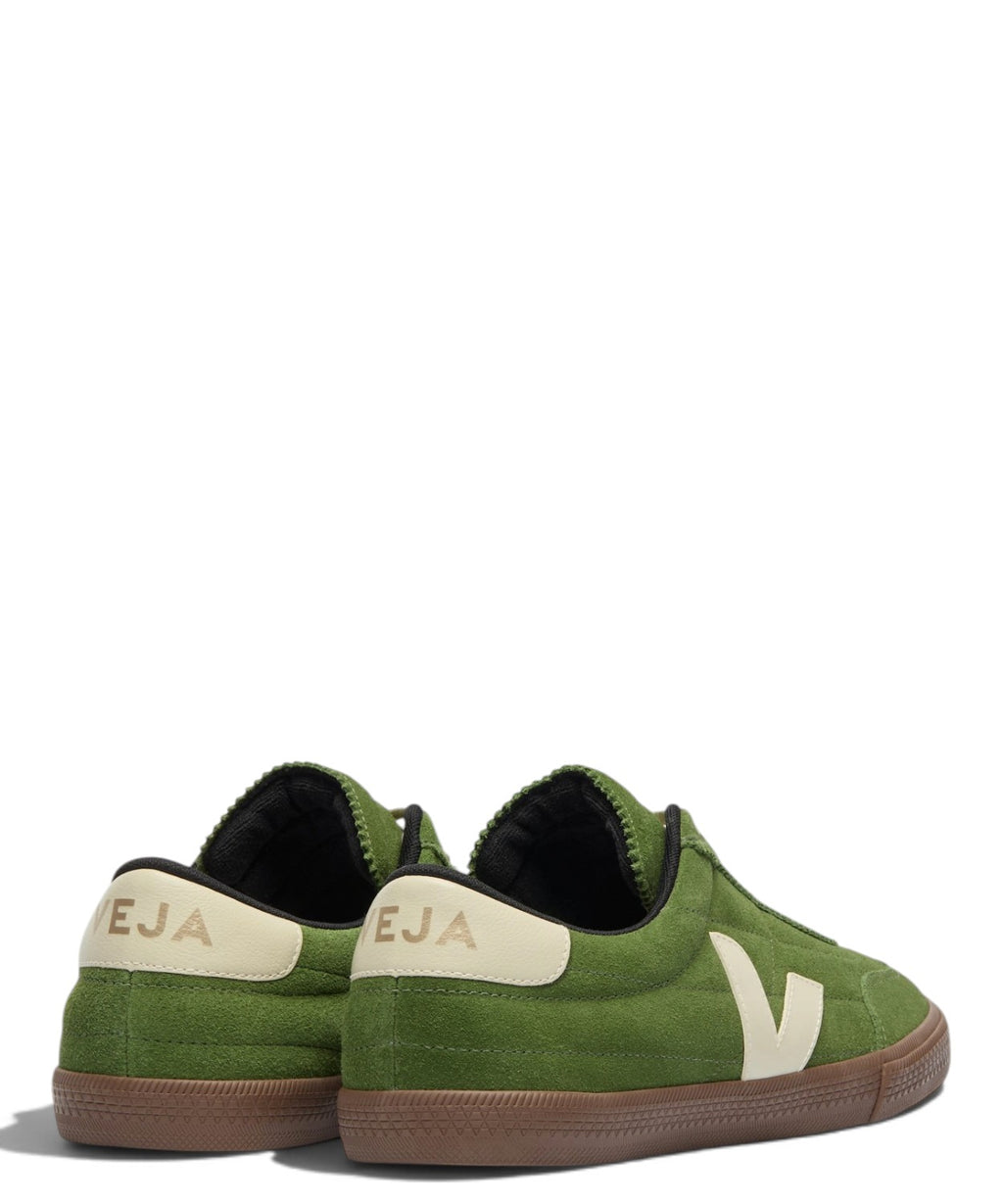 VEJA Panenka-Sneaker aus Wildleder in Militar Pierre Bark