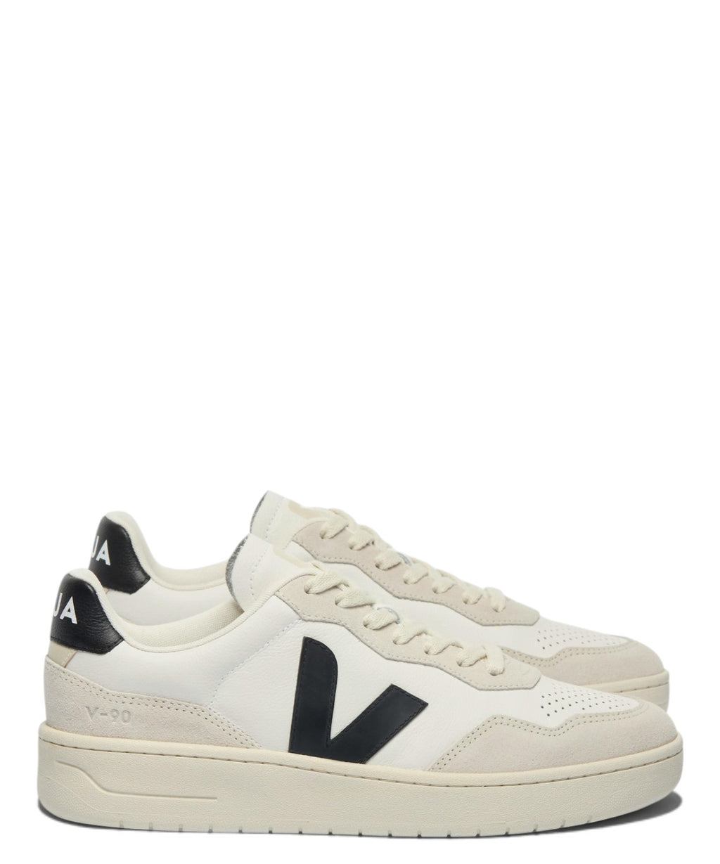 Zapatilla VEJA V-90 de cuero blanco y negro en piel