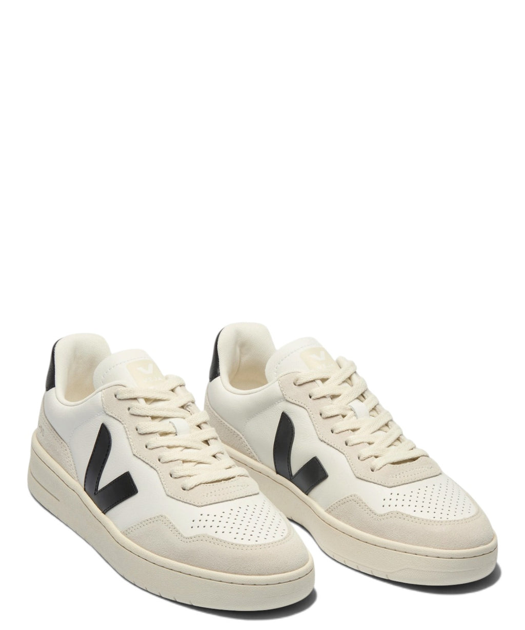 Zapatilla VEJA V-90 de cuero blanco y negro en piel