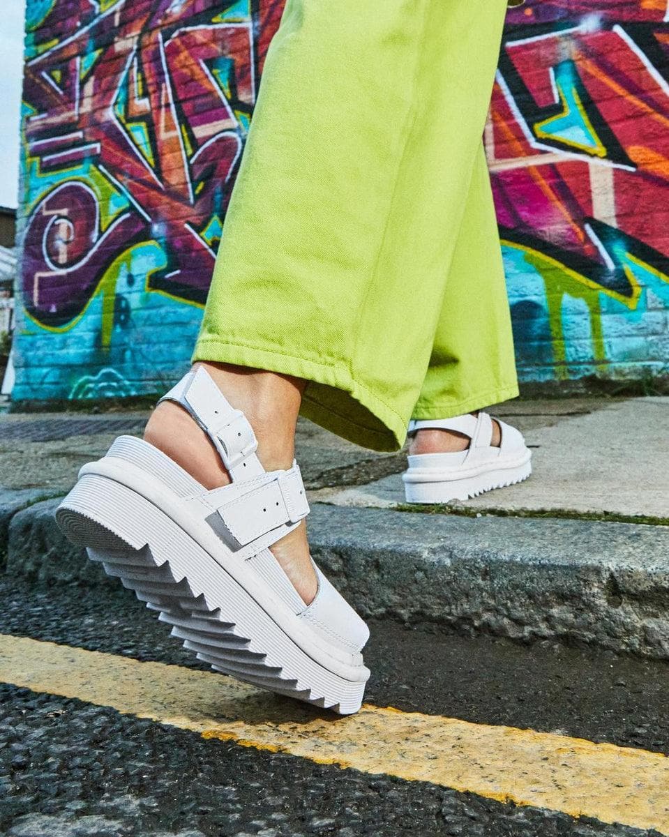 DR. MARTENS - SANDALI IN VERNICE VOSS - Vittorio Citro Boutique